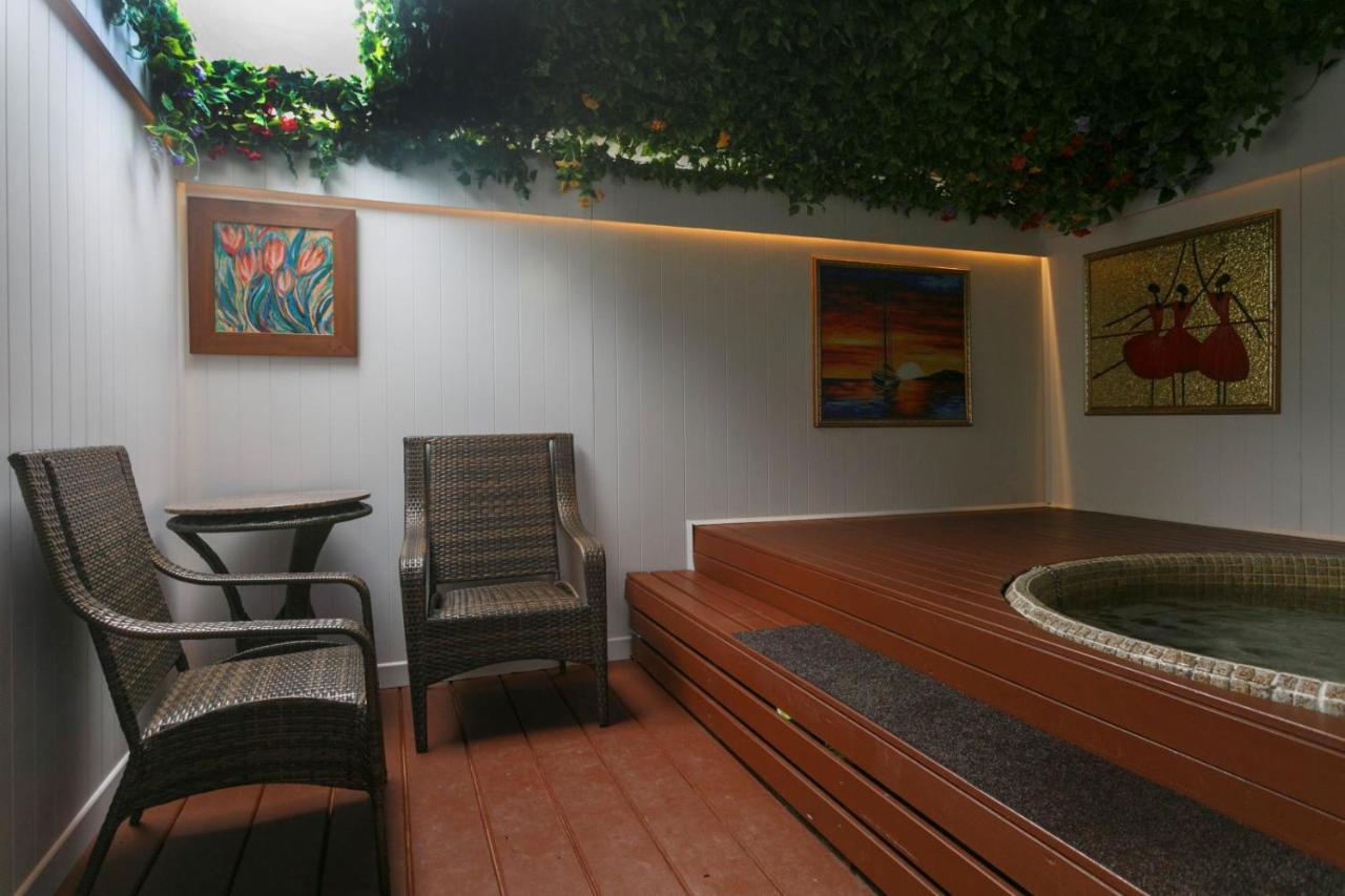 Vu Thermal Lodge - Adults Only Motel Taupo Exteriér fotografie